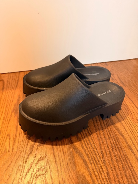 Jeffrey Campbell Shoes - Jeffrey Campbell Lug Sole Platform Clog Mules in Black size 9